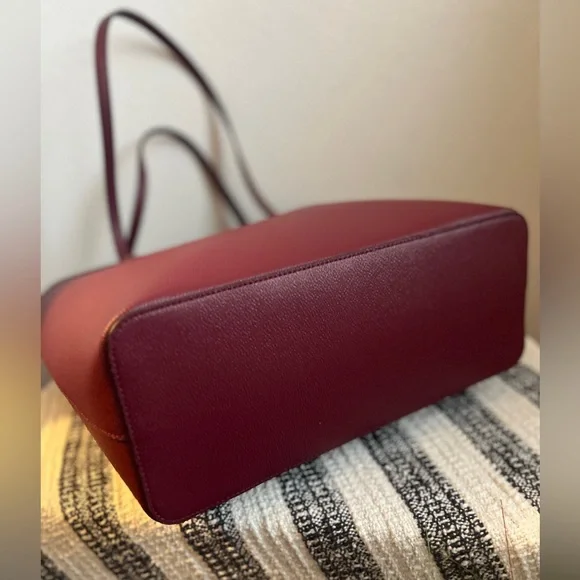 NWOT Kate Spade Lori Tote, Burgundy - Shoulder bag with zippered closure - Picture 11 of 13